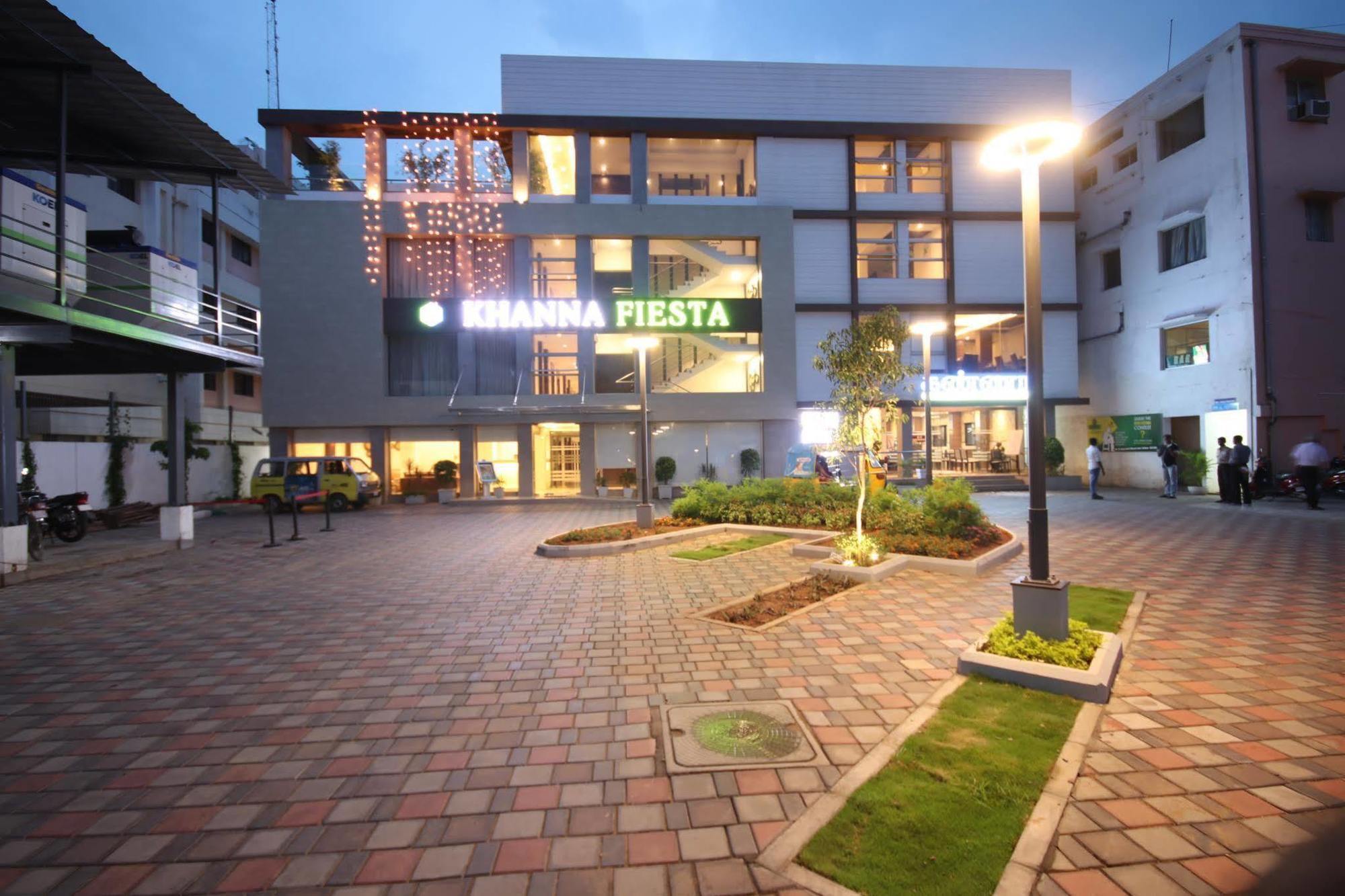 Khanna Fiesta Vellore Exteriör bild